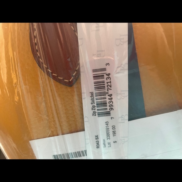 Dooney & Bourke Zip Zip satchel handbag.  NWT. - Picture 4 of 5